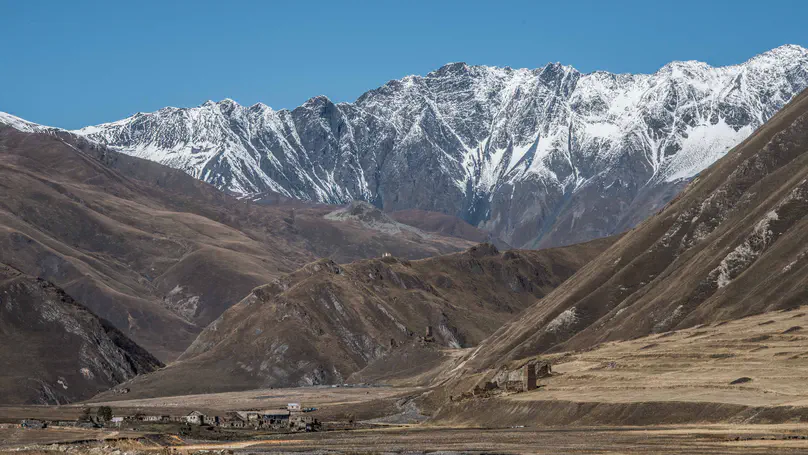 Abandonment patterns in the Caucasus are shaped by the dominance of either indirect or direct drivers of war